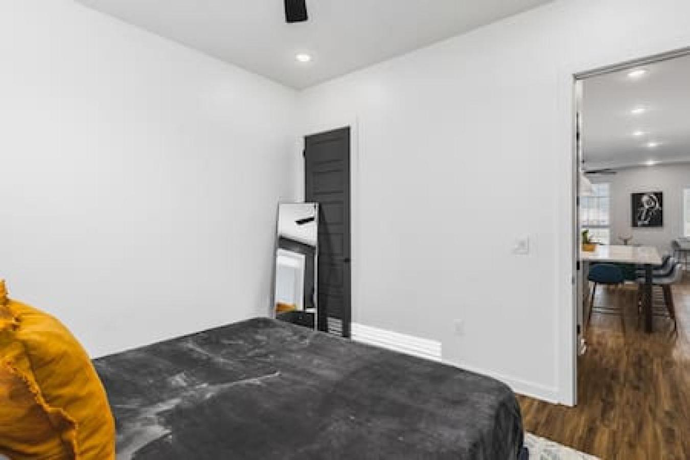 Spacious Home With Large Patio Rooftop Deck And Garage Нашвил Екстериор снимка