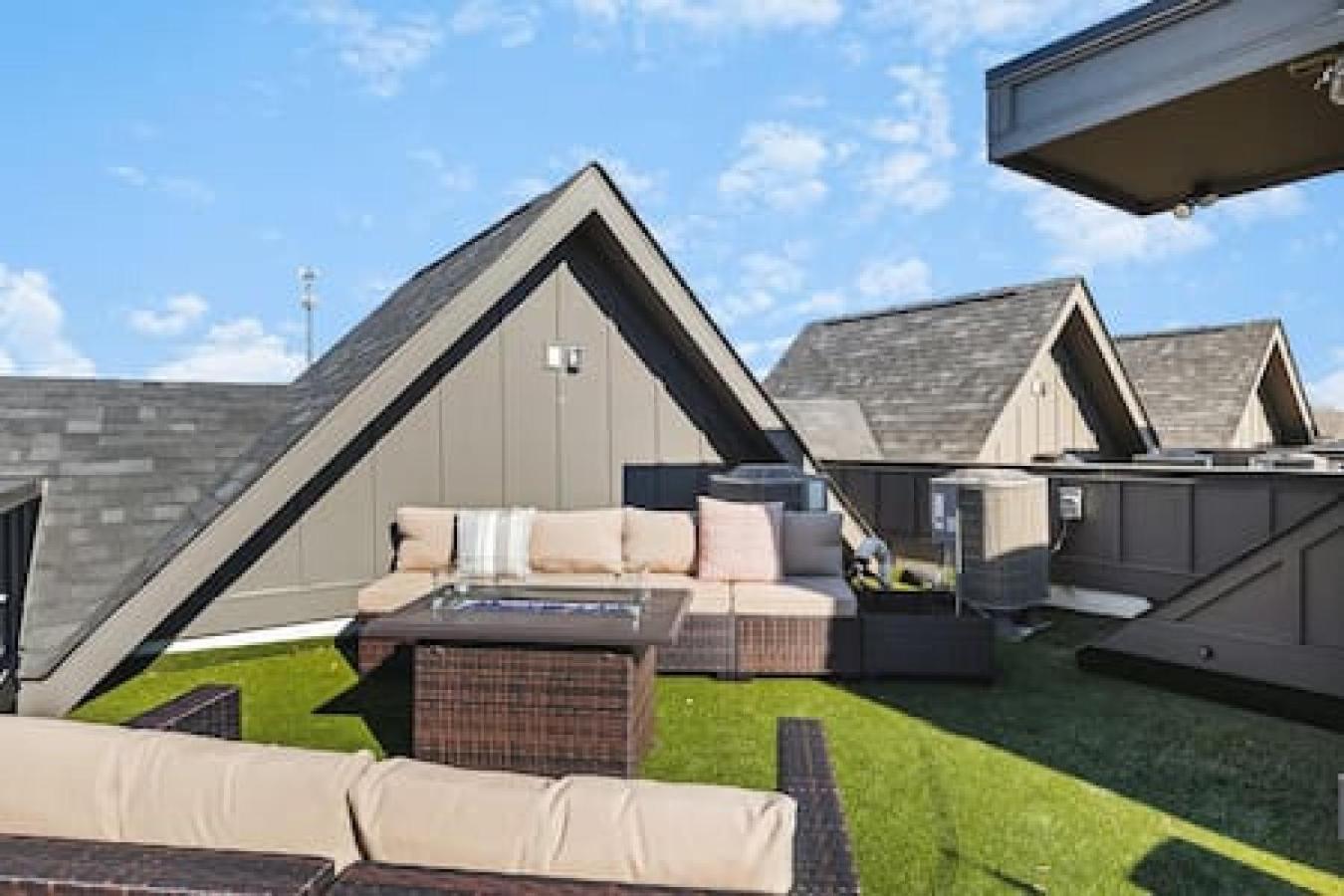 Spacious Home With Large Patio Rooftop Deck And Garage Нашвил Екстериор снимка