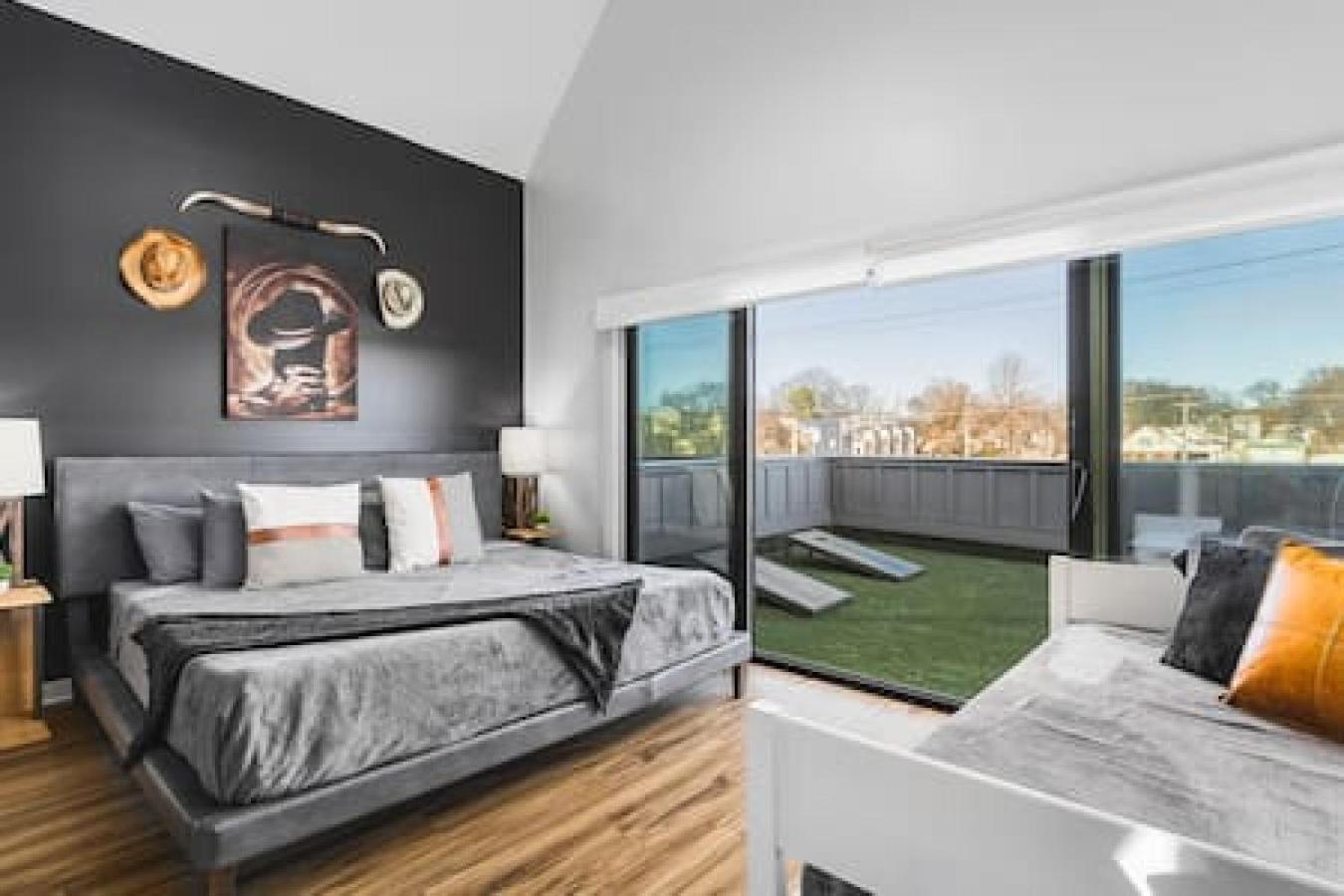 Spacious Home With Large Patio Rooftop Deck And Garage Нашвил Екстериор снимка
