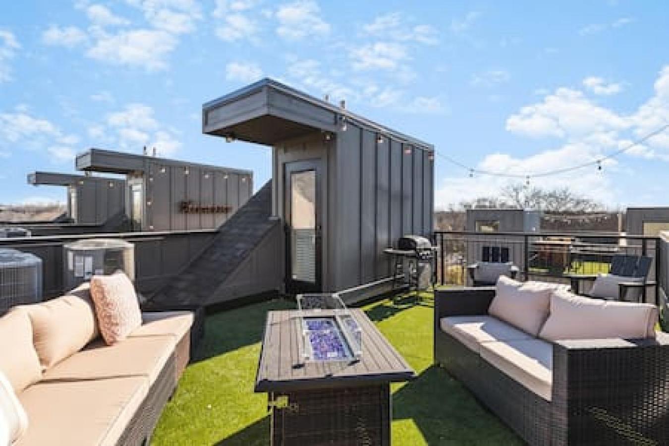 Spacious Home With Large Patio Rooftop Deck And Garage Нашвил Екстериор снимка
