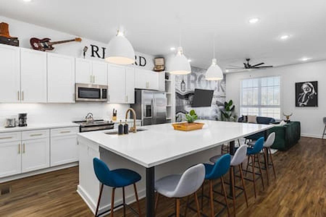 Spacious Home With Large Patio Rooftop Deck And Garage Нашвил Екстериор снимка