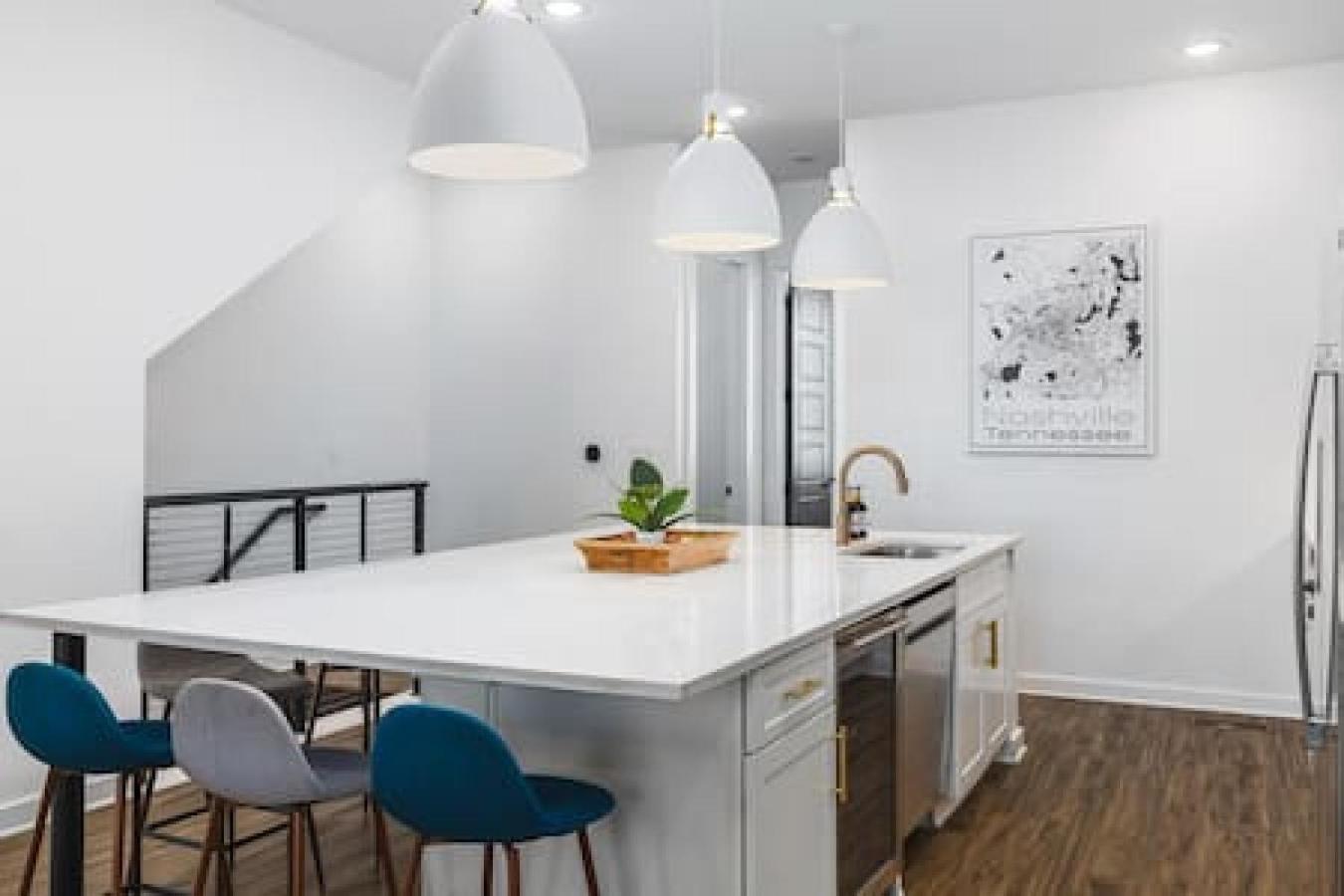 Spacious Home With Large Patio Rooftop Deck And Garage Нашвил Екстериор снимка