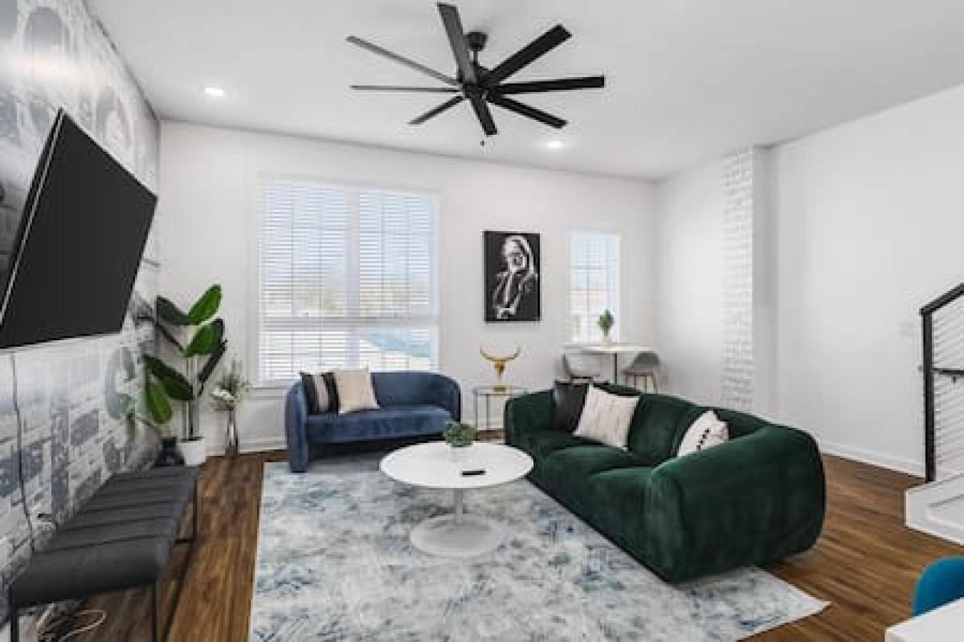 Spacious Home With Large Patio Rooftop Deck And Garage Нашвил Екстериор снимка