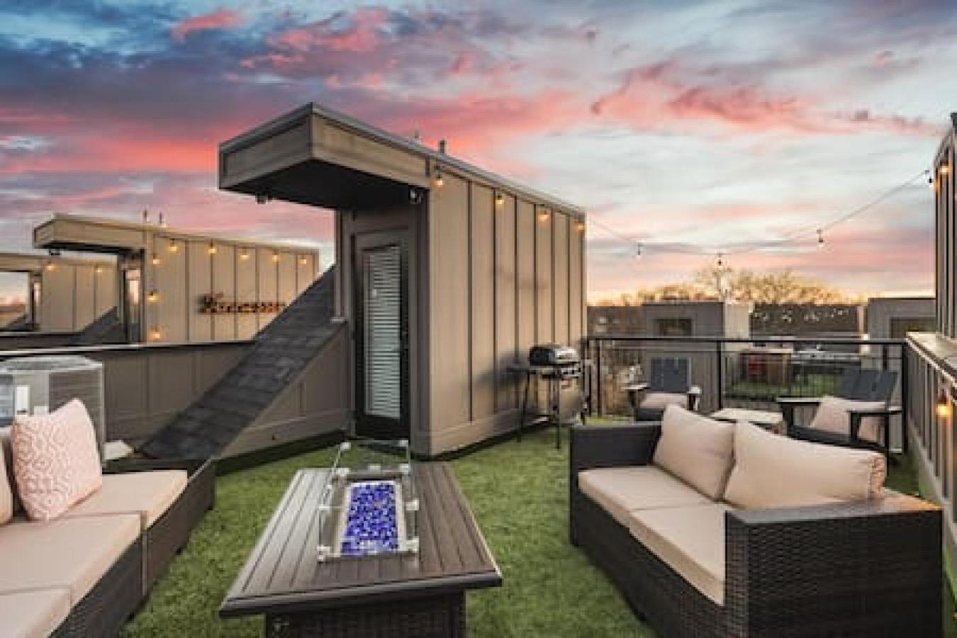 Spacious Home With Large Patio Rooftop Deck And Garage Нашвил Екстериор снимка